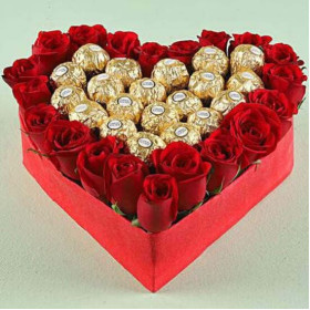 Rocher n Roses Heart Bouquet