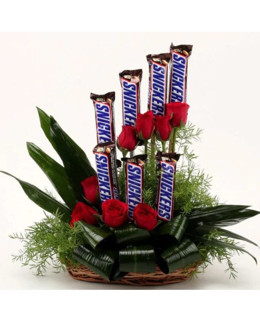 Snickers n Roses Basket