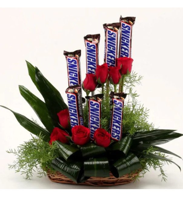 Snickers n Roses Basket