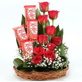 Kitkat n Red Roses Basket Kitkat n Red Roses Basket
