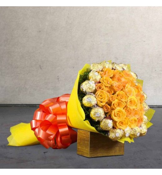 Yellow Roses n Ferrero Rocher Combo