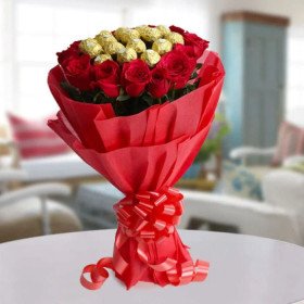 Red Roses n Ferrero Rocher Bouquet Red Roses n Ferrero Rocher Bouquet