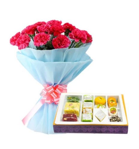 10 Pink Carnations Bunch n 1/2 Kg Mixed Sweets