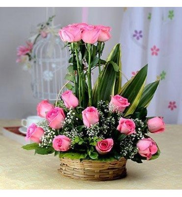 Anonymous Love - 20 Roses In Basket