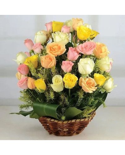 Artful Mixed Roses Arrangement in Round Basket