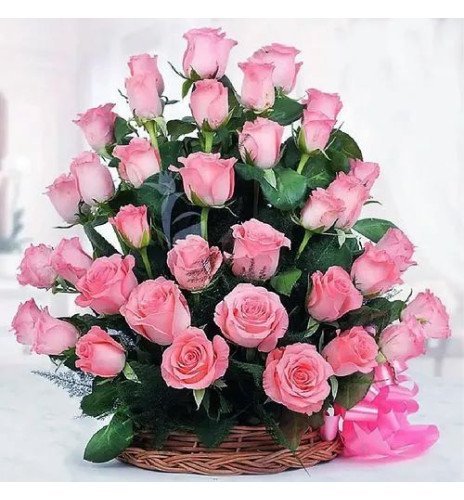 Bright Baskets of Long Stemmed Pink Roses with a Bow