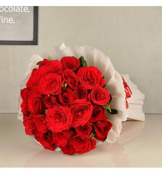 Valentines Bouquet Of 18 Red Roses