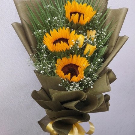 Sun-Kissed Love – Sunflowers & Roses Bouquet