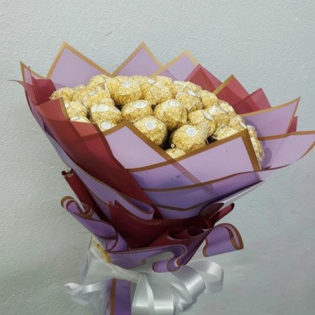 Golden Delight – 48 Ferrero Rocher Chocolate Bouquet