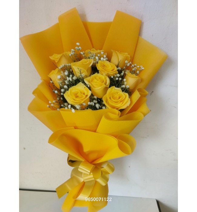 Sunshine Glow – 10 Yellow Roses Premium Bunch