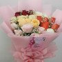 Rosy Elegance – 25 Roses Flat Hand Bunch