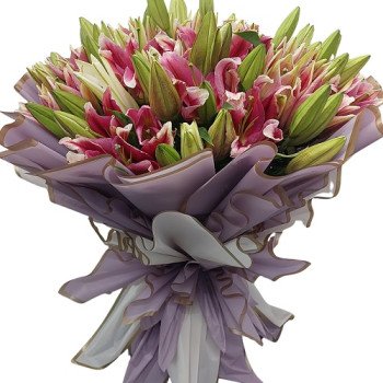 Oriental Lilliums Hand Bouquet