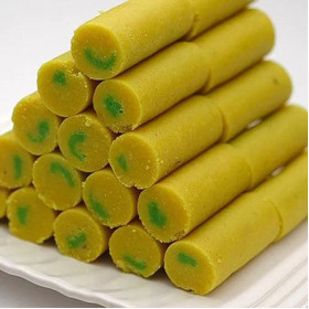 Kaju Pista Roll - Pullareddy